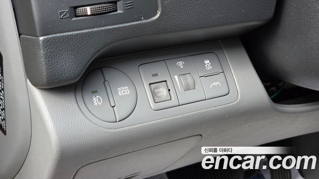 Hyundai Starex 2016 — photo 16