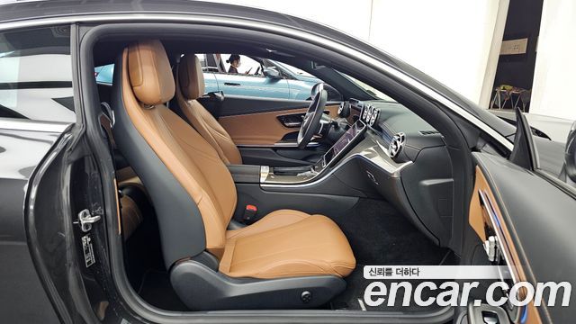Mercedes-Benz CLE-Class 2025 — photo 17