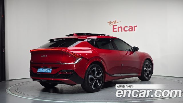 Kia EV6 2022 — photo 2