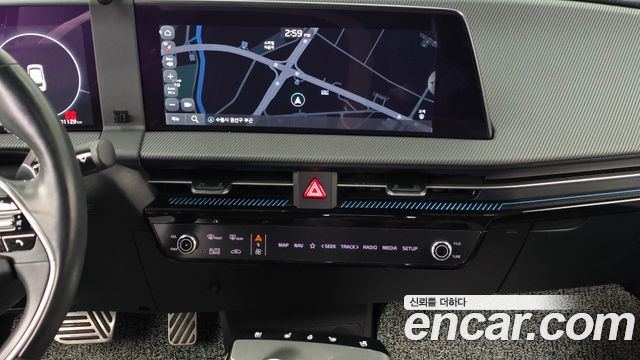 Kia EV6 2022 — photo 18