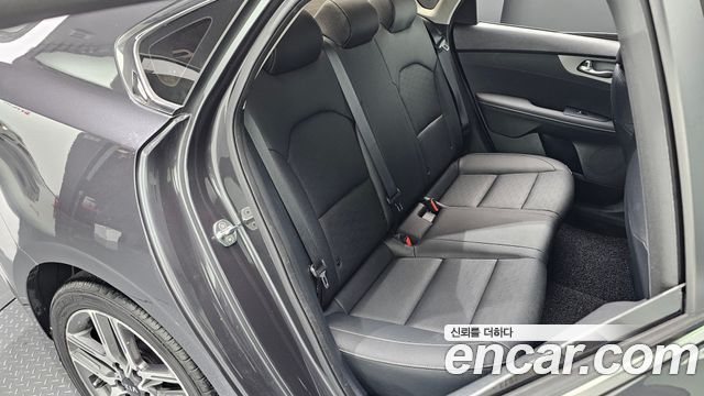 Kia K3 2019 — photo 17
