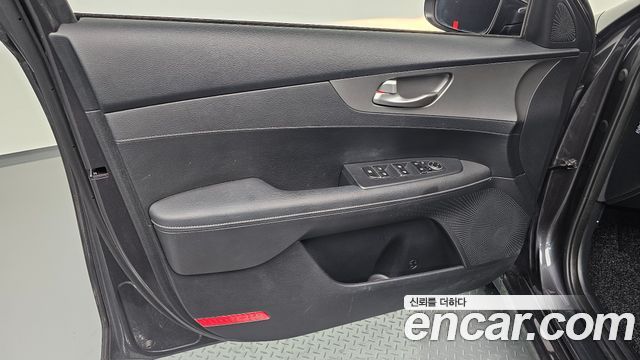 Kia K3 2019 — photo 14
