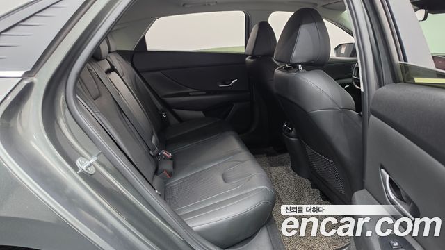 Hyundai AVANTE 2021 — photo 17