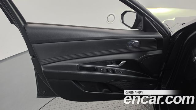 Hyundai AVANTE 2021 — photo 14