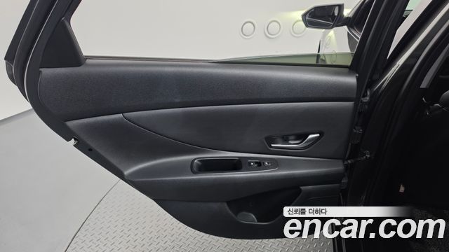 Hyundai AVANTE 2021 — photo 15