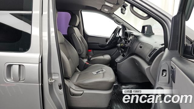 Hyundai Starex 2015 — photo 11