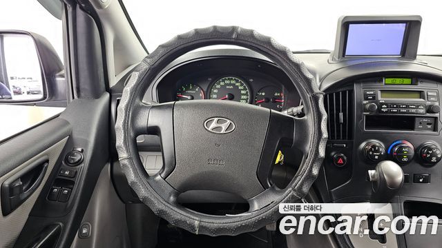 Hyundai Starex 2015 — photo 13