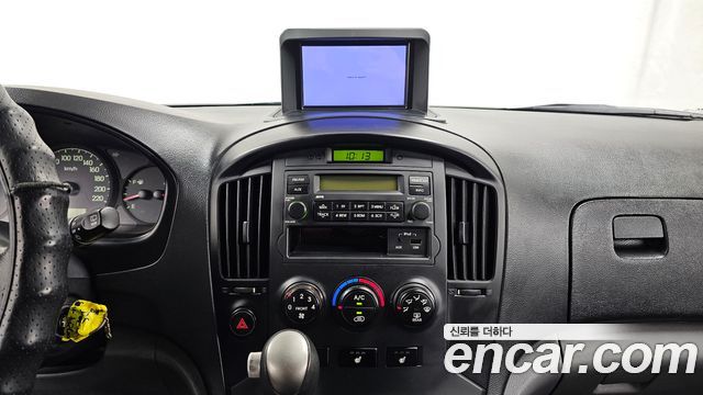 Hyundai Starex 2015 — photo 14
