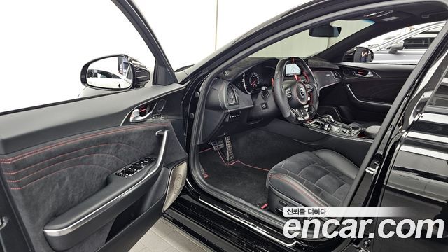 Kia Stinger 2022 — photo 13