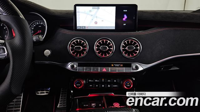 Kia Stinger 2022 — photo 20