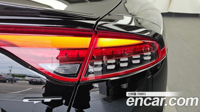 Kia Stinger 2022 — photo 9