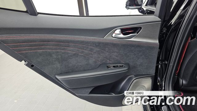 Kia Stinger 2022 — photo 15