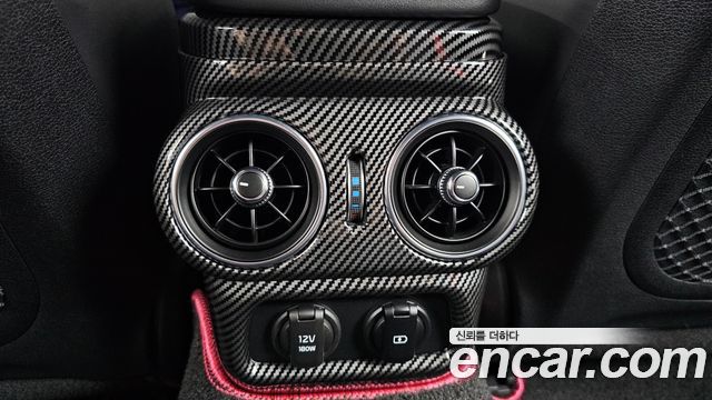 Kia Stinger 2022 — photo 35