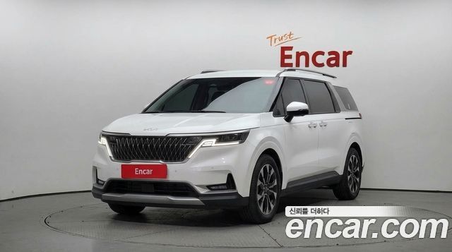 Kia Canival 2023 — photo 3