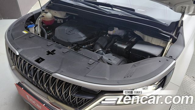 Kia Canival 2023 — photo 6