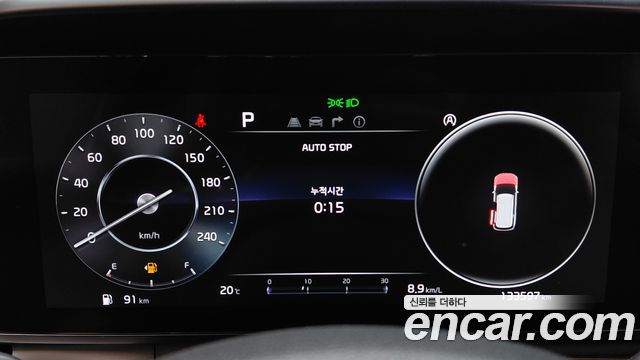 Kia Canival 2023 — photo 11