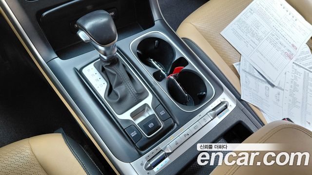 Kia Canival 2023 — photo 12