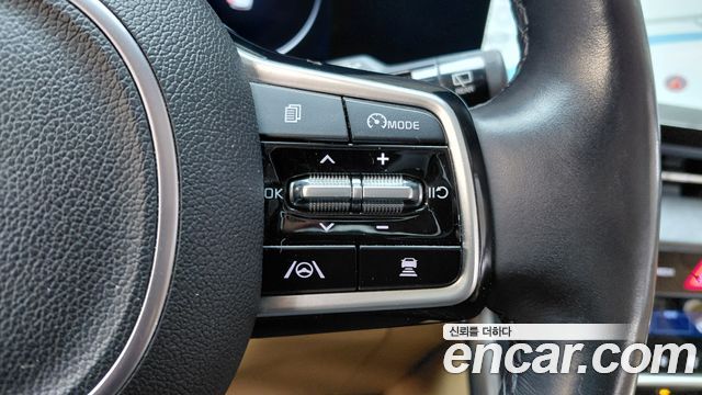 Kia Canival 2023 — photo 23