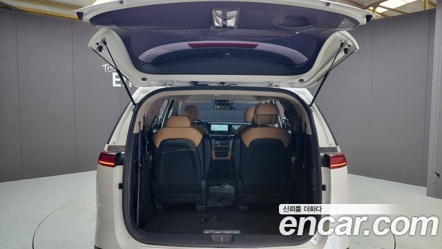 Kia Canival 2023 — photo 25