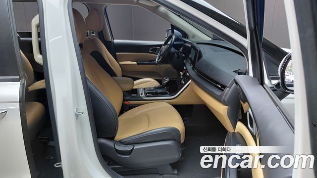Kia Canival 2023 — photo 15