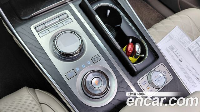 Genesis GV80 2023 — photo 12