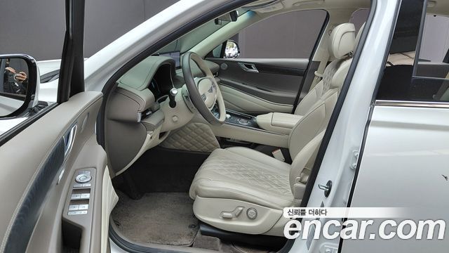 Genesis GV80 2023 — photo 13