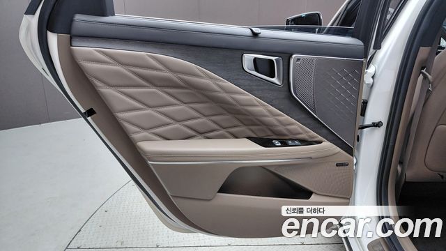 Kia K8 2023 — photo 15
