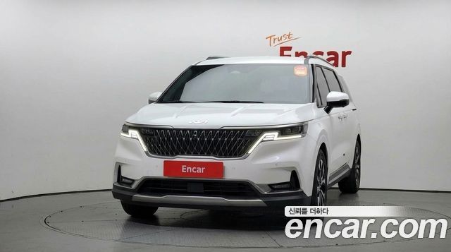 Kia Canival 2023 — photo 3