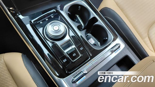 Kia Canival 2023 — photo 12