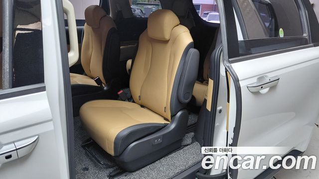 Kia Canival 2023 — photo 13