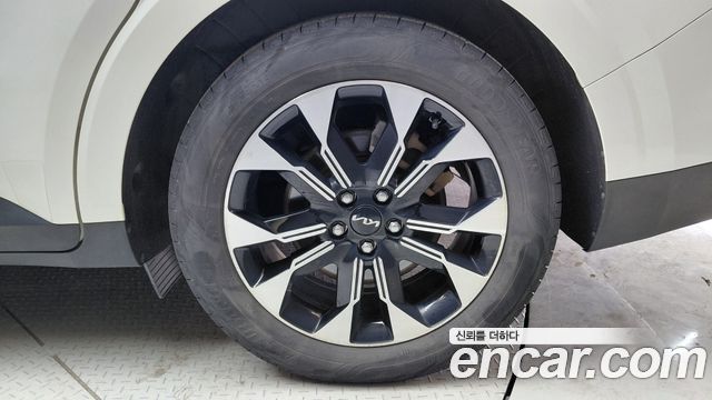 Kia Canival 2023 — photo 7
