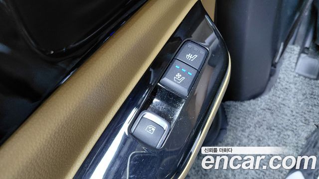 Kia Canival 2023 — photo 28