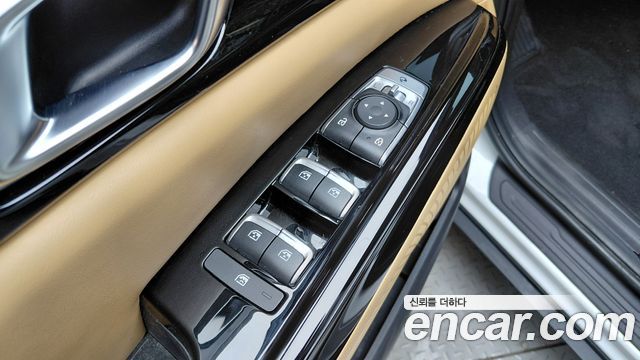Kia Canival 2023 — photo 29