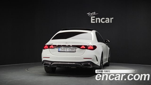 Mercedes-Benz E-Class 2026 — photo 4