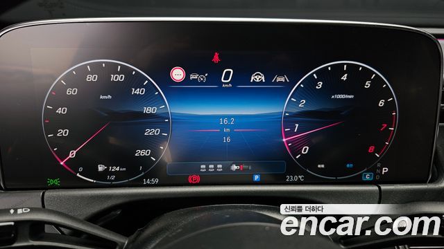 Mercedes-Benz E-Class 2026 — photo 11