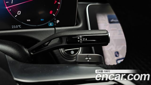 Mercedes-Benz E-Class 2026 — photo 12