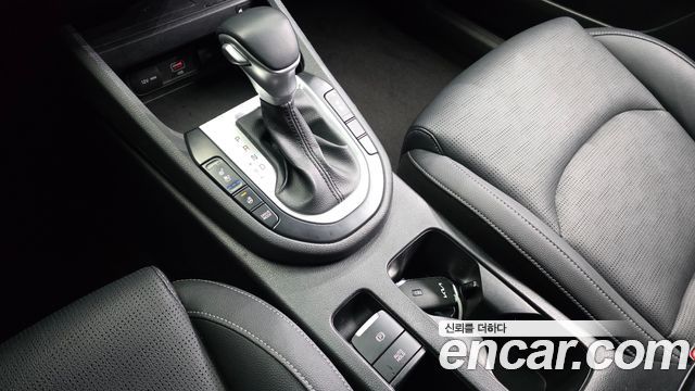 Kia K3 2022 — photo 12