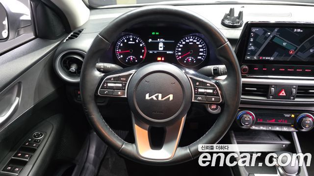 Kia K3 2022 — photo 19