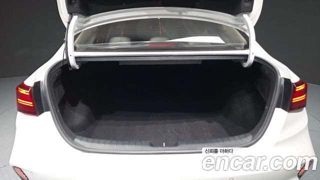 Kia K3 2022 — photo 26