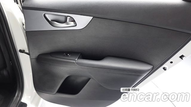 Kia K3 2022 — photo 15