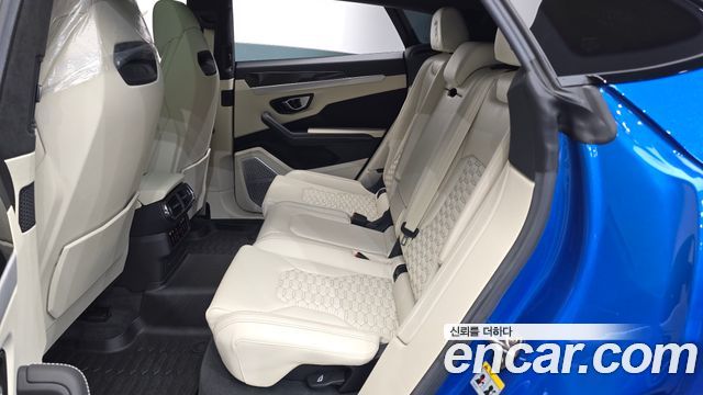 Lamborghini Urus 2020 — photo 17