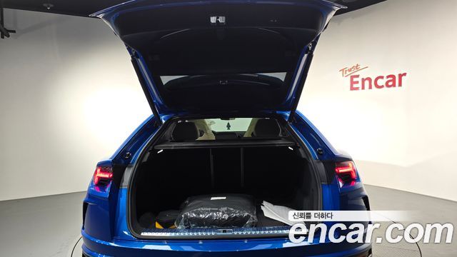 Lamborghini Urus 2020 — photo 24