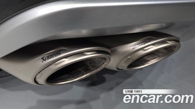 Lamborghini Urus 2020 — photo 25