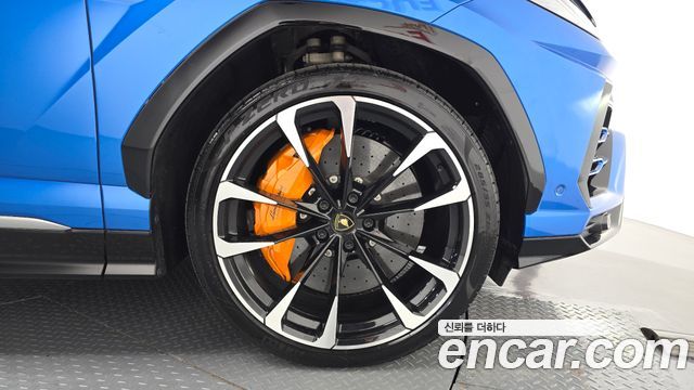 Lamborghini Urus 2020 — photo 7