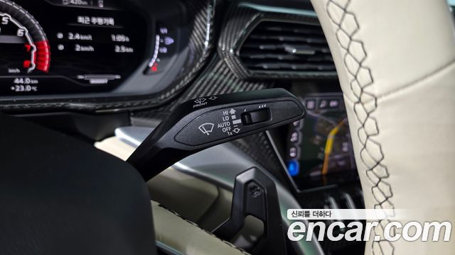 Lamborghini Urus 2020 — photo 28
