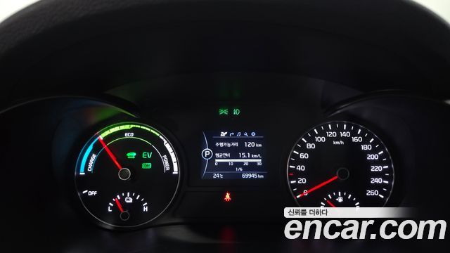 Kia K5 2017 — photo 8