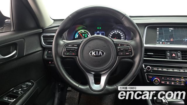 Kia K5 2017 — photo 12