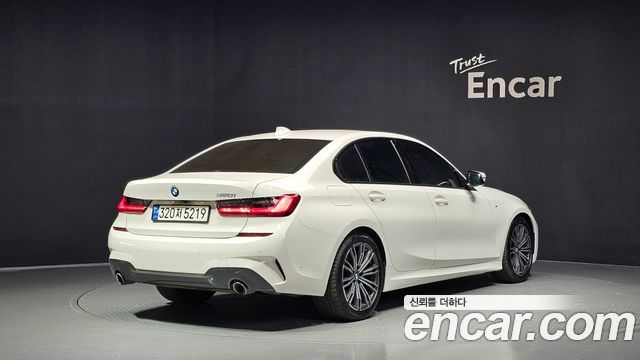 BMW 3-Series 2020 — photo 2
