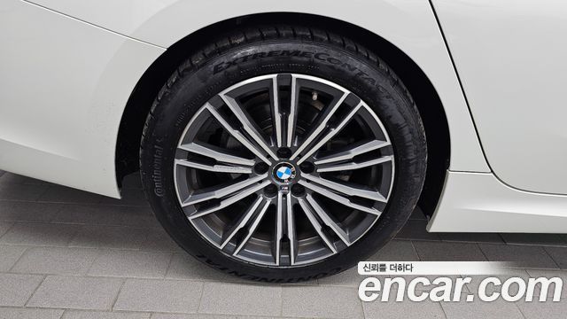 BMW 3-Series 2020 — photo 5