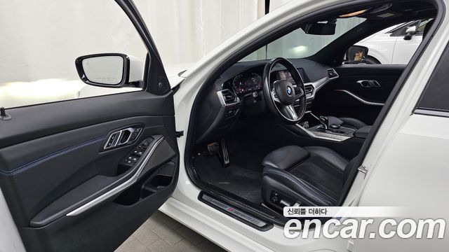 BMW 3-Series 2020 — photo 13